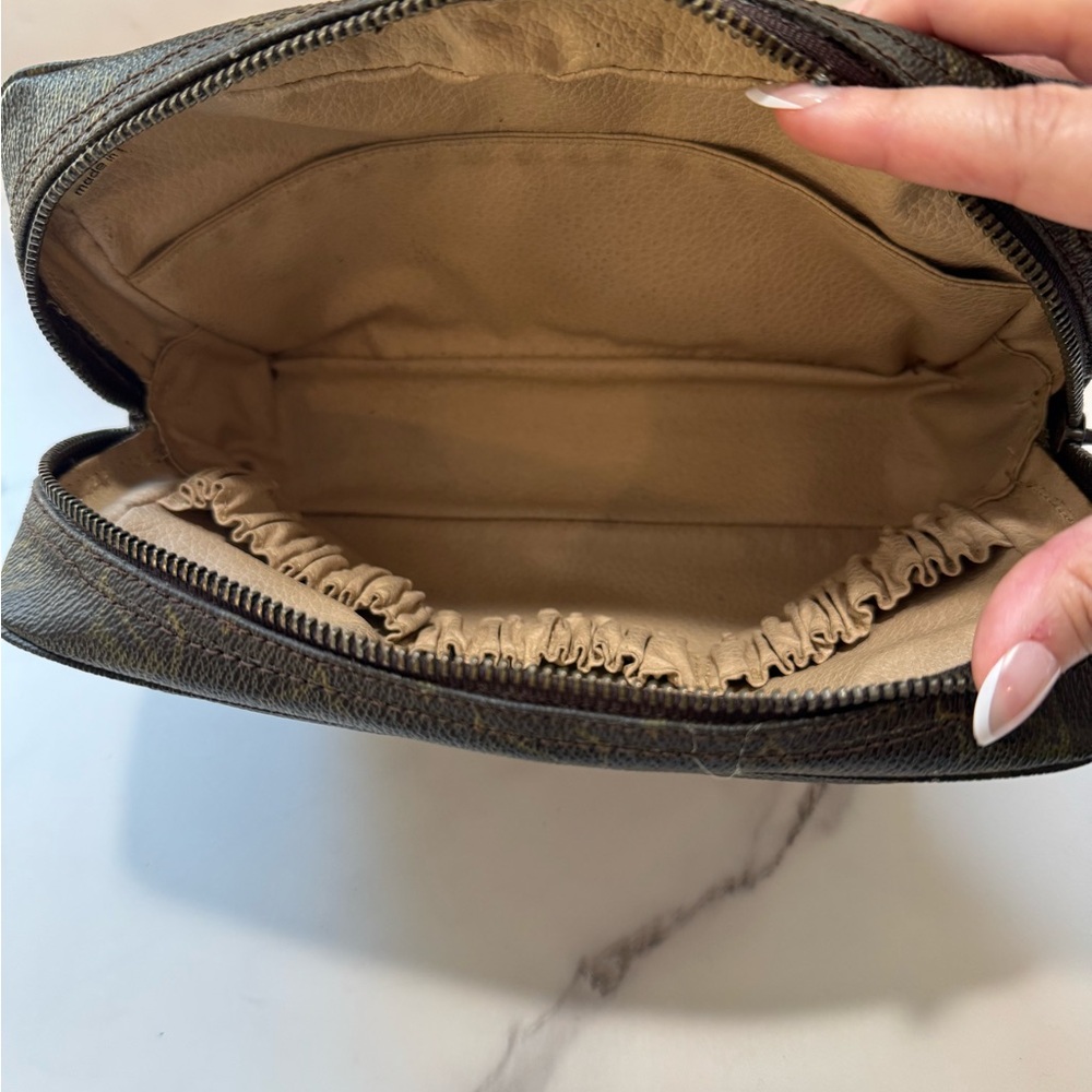 Louis Vuitton Vintage Trousse Toilette 28 Monogram Canvas Cosmetic Pouch - Picture 6 of 11